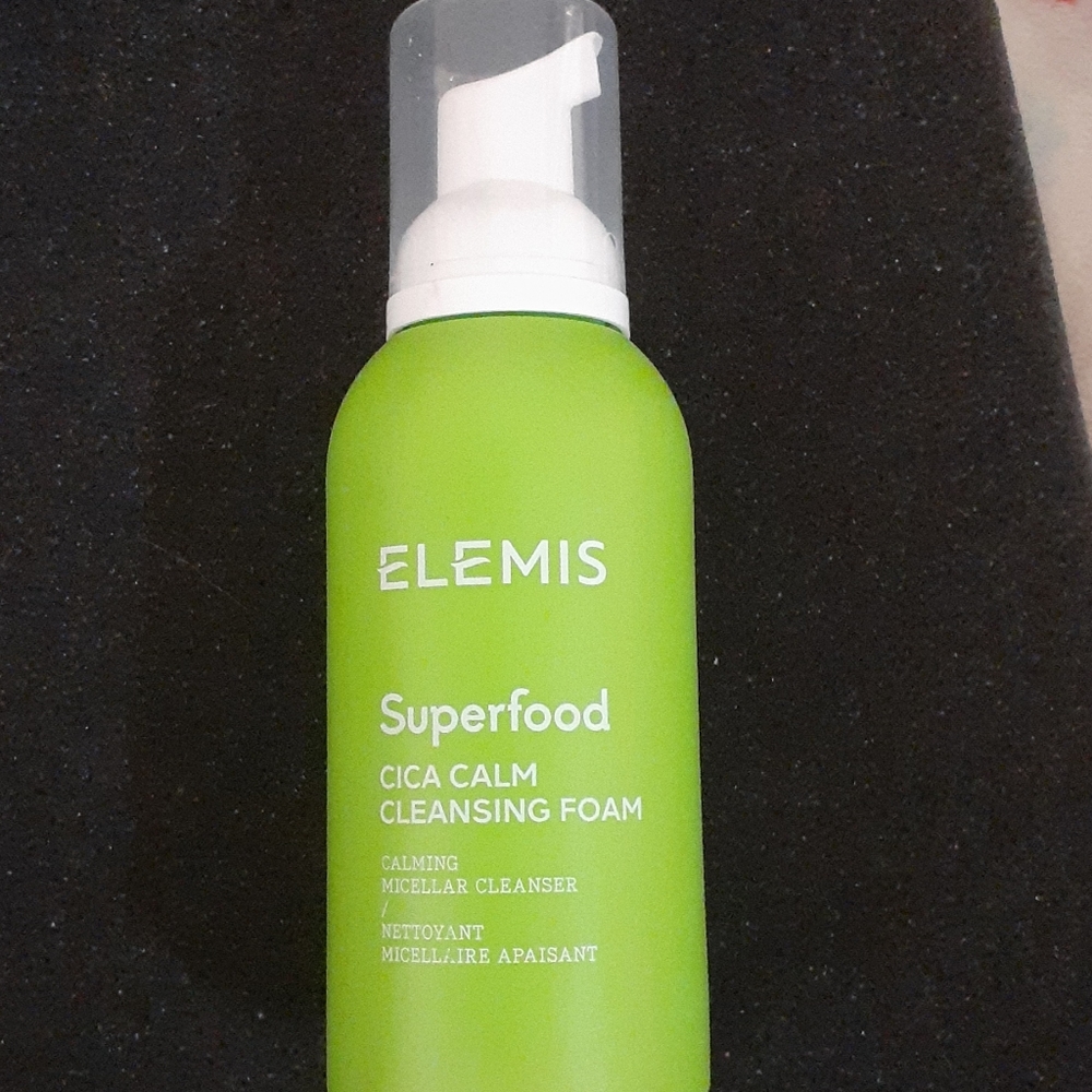 Elemis superfood cleansing foam